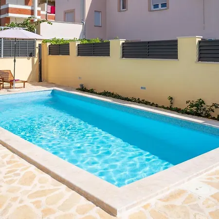 Dijana Апартаменты Задар