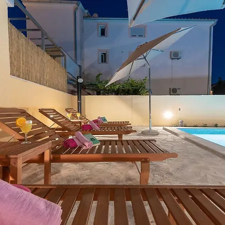 Dijana アパート ザダル