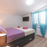 Dijana Апартаменти *